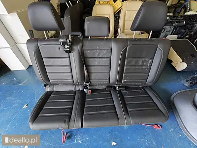 [eLicytacje]  - Komplet foteli skórzanych wraz z kompletem tapicerek drzwi VW Amarok r. prod. 2020 - POZNANIAK.NET